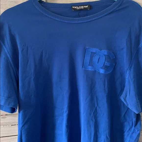 D & G Blue Tee NWOT fit like Med size
